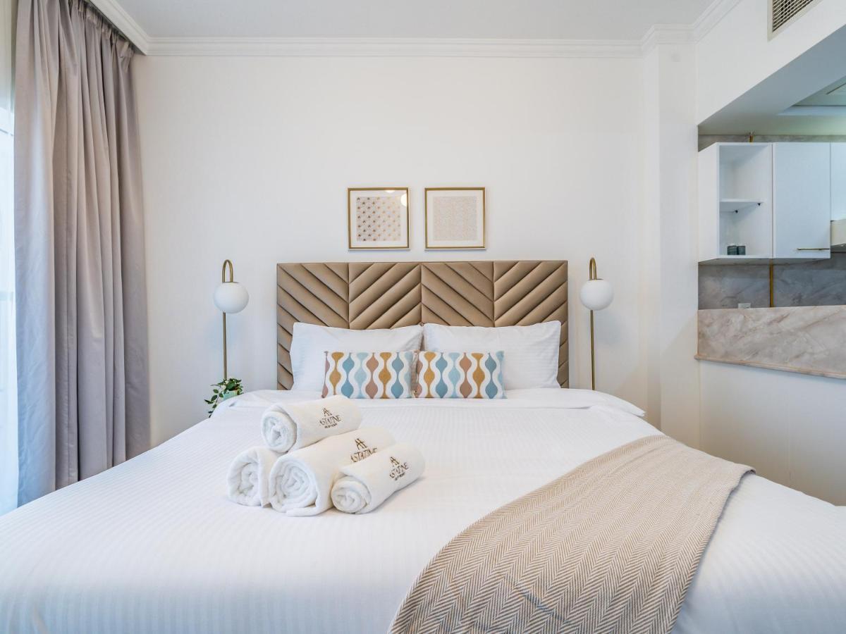 Delightful Studio With Balcony - Burj Al Nujoom Apartment Dubai