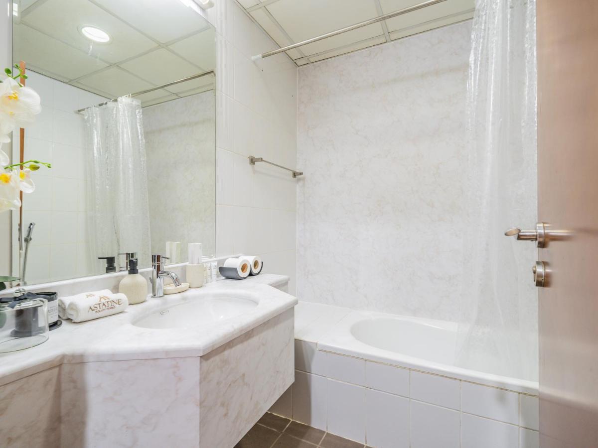 Delightful Studio With Balcony - Burj Al Nujoom Dubai