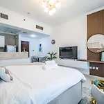 Delightful Studio With Balcony - Burj Al Nujoom