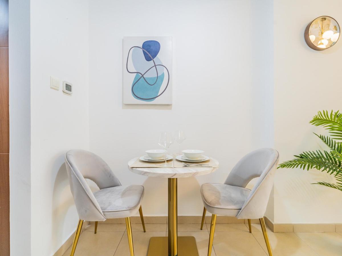 Delightful Studio With Balcony - Burj Al Nujoom